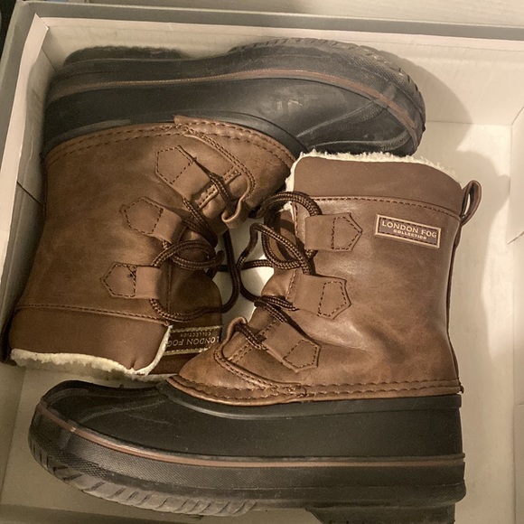 London Fog collection water resistant boots - Picture 2 of 4